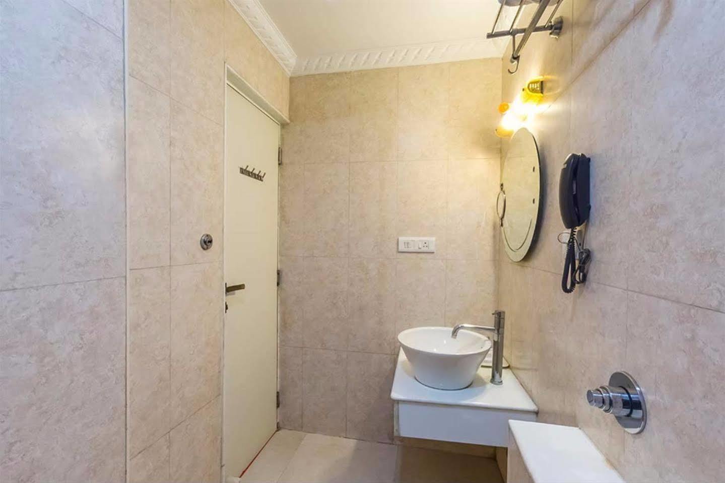 Treebo Komfort Suites, 3 Km From Mysore Palace Exterior foto